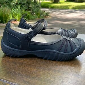 JBU by Jambi Memory Foam size 6
